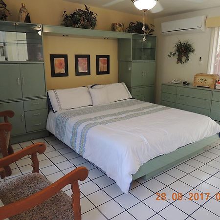 Casa Larrea Inn Παλμ Ντέζερτ Εξωτερικό φωτογραφία