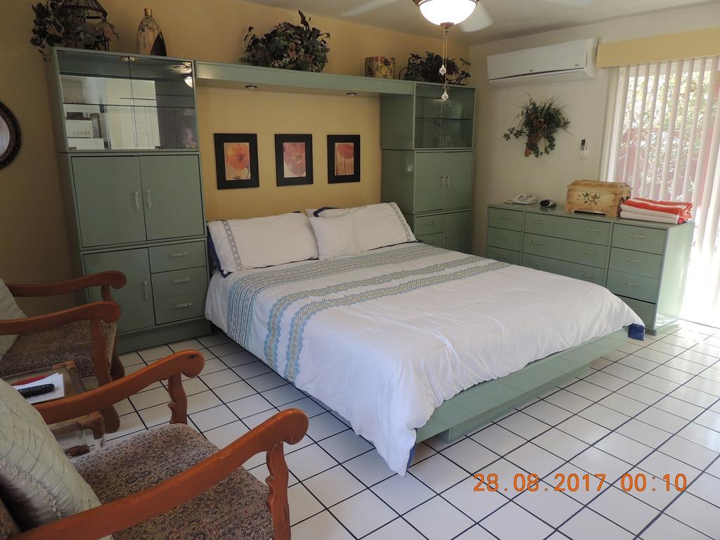 Casa Larrea Inn Παλμ Ντέζερτ Εξωτερικό φωτογραφία